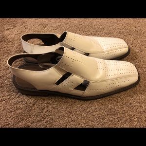 White Stacy Adams shoes men’s size 9